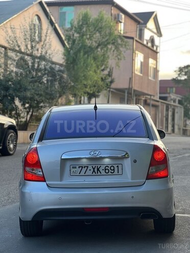 Hyundai Accent-8