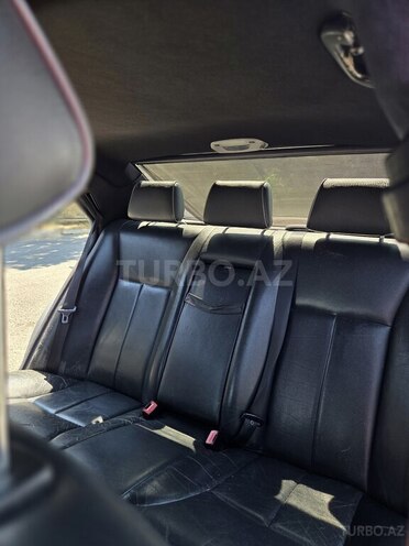 Mercedes E 320-9
