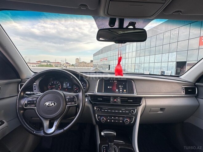 Kia Optima-4