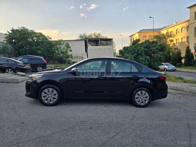 Kia Rio-11