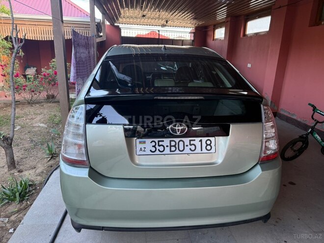 Toyota Prius-4