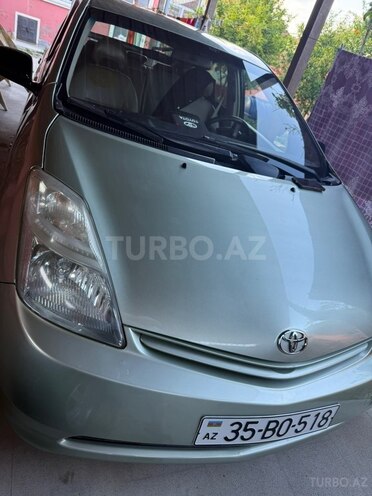 Toyota Prius-5