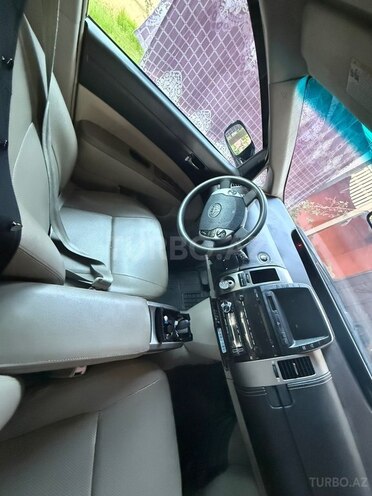 Toyota Prius-11