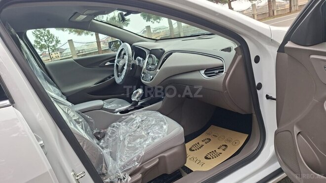 Chevrolet Malibu-14
