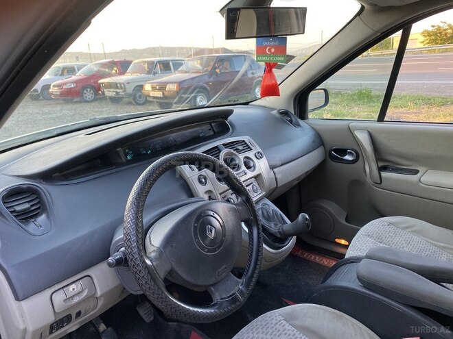 Renault Scenic-7