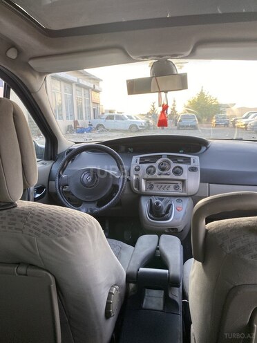 Renault Scenic-8
