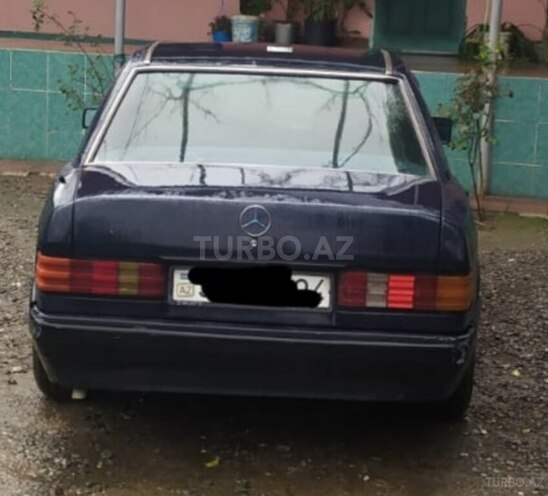 Mercedes 190-5