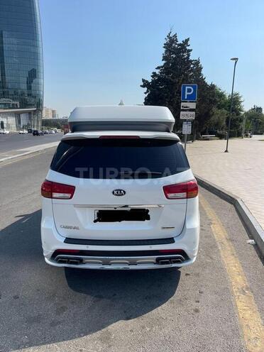 Kia Carnival-3