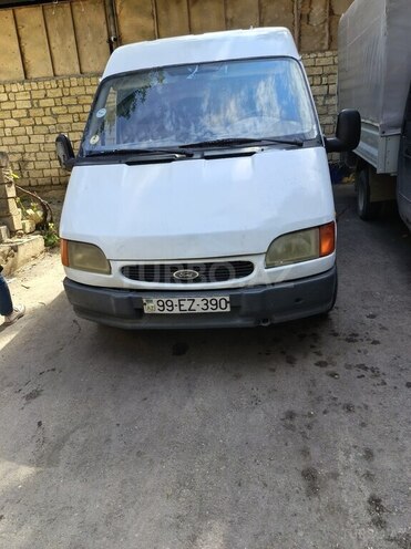 Ford Transit-1