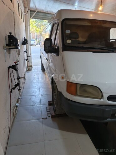 Ford Transit-10