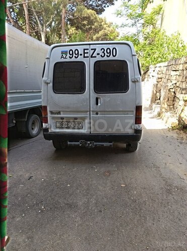 Ford Transit-6