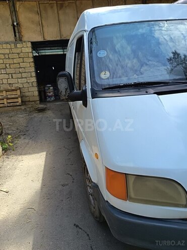 Ford Transit-15