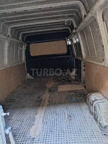 Ford Transit-13