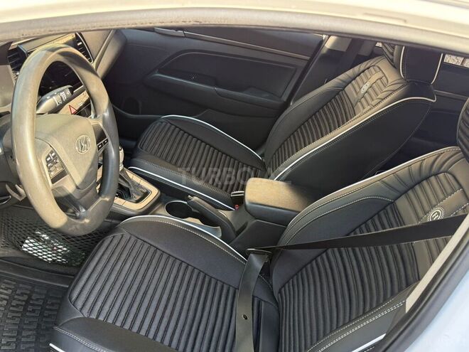 Hyundai Avante-4