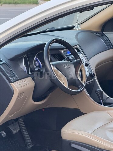 Hyundai Sonata-7