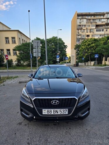 Hyundai Sonata-1
