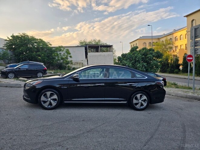 Hyundai Sonata-4