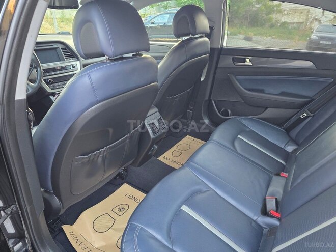 Hyundai Sonata-10