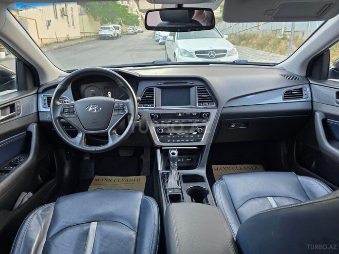 Hyundai Sonata-11