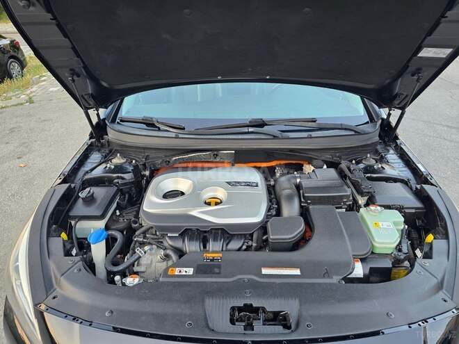 Hyundai Sonata-13
