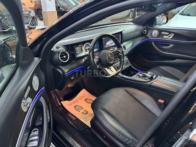 Mercedes E 300-11