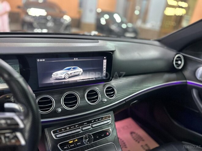 Mercedes E 300-17