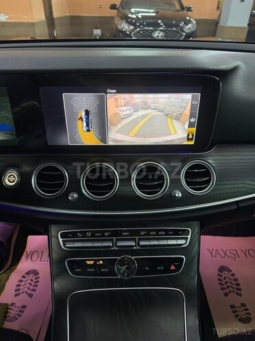 Mercedes E 300-16