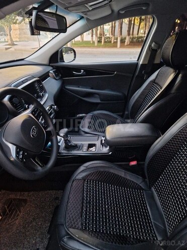 Kia Sorento-7