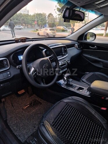 Kia Sorento-8