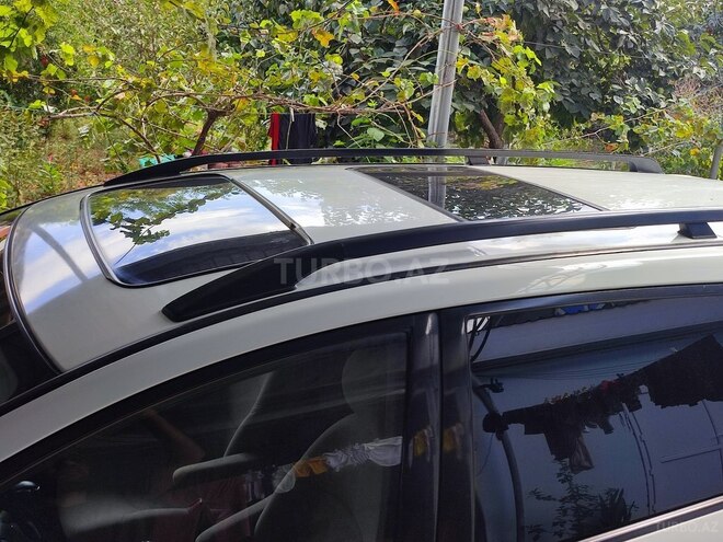 Mitsubishi Grandis-3