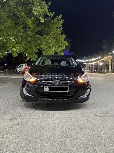 Hyundai Accent-3