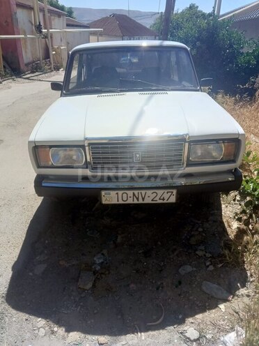 LADA (VAZ) 2107-1