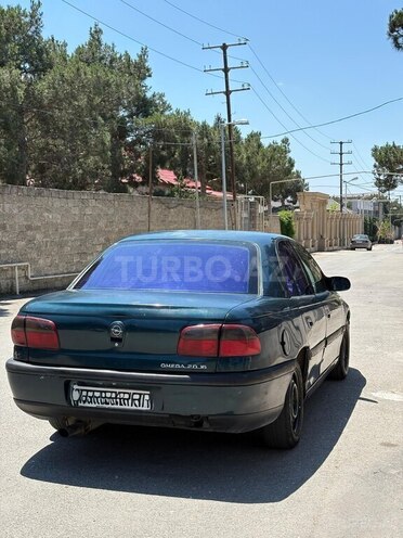 Opel Omega-2