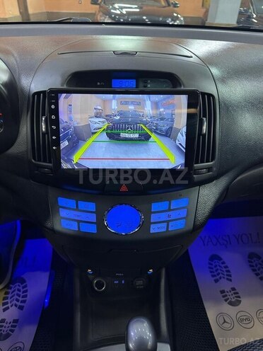 Hyundai Elantra-11
