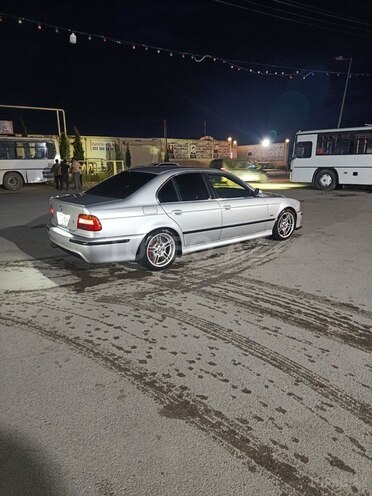 BMW 525-4