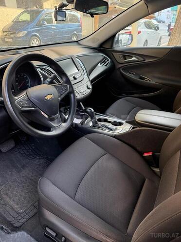 Chevrolet Malibu-9