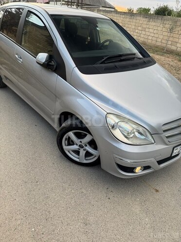 Mercedes B 170-4