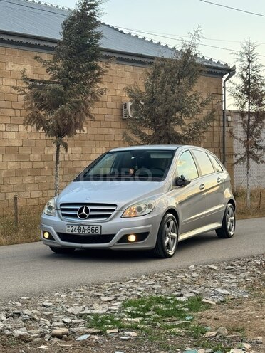 Mercedes B 170-1