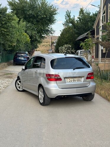 Mercedes B 170-9