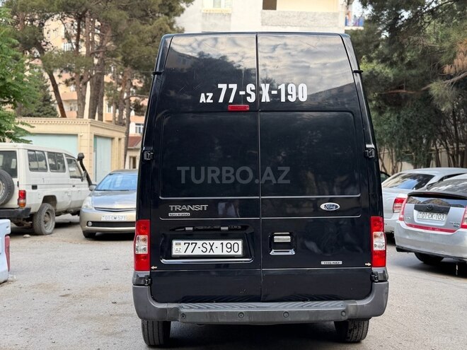 Ford Transit-7