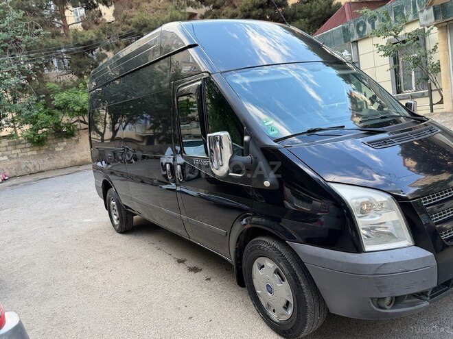 Ford Transit-10