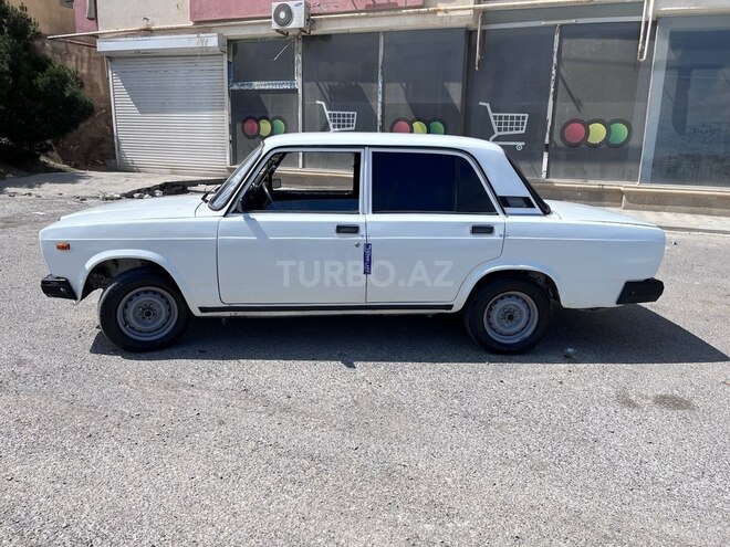 LADA (VAZ) 2107-4