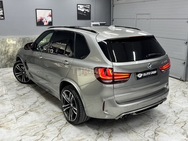 BMW X5 M-8