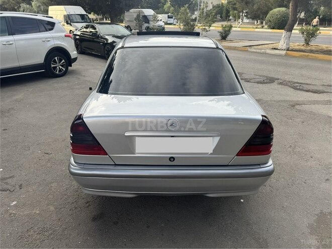 Mercedes C 200-4