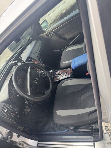Mercedes C 200-8