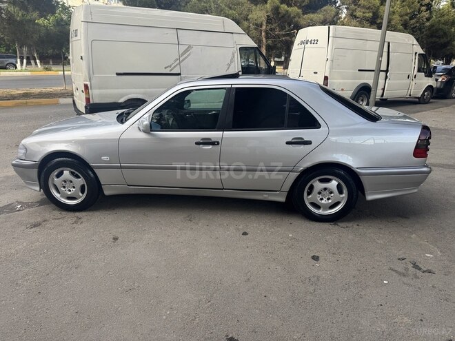 Mercedes C 200-7