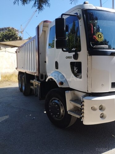 Ford Cargo-2