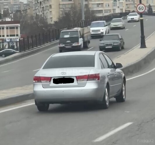 Hyundai Sonata-5