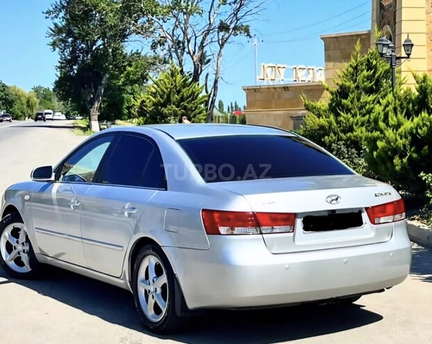 Hyundai Sonata-6