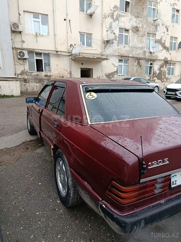 Mercedes 190-4